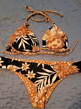 Billabong Reversible Orange & Black Floral/ Polka Dot Bikini